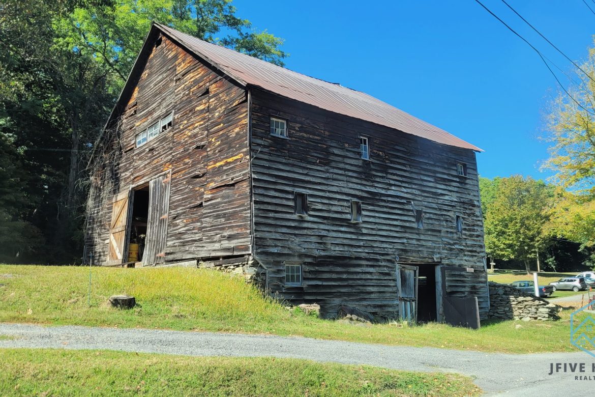 Barn near the Rhinebeck Aerodrome